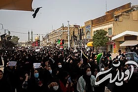 تجمع خودجوش زنان افغانستانی در میدان آستانه قم